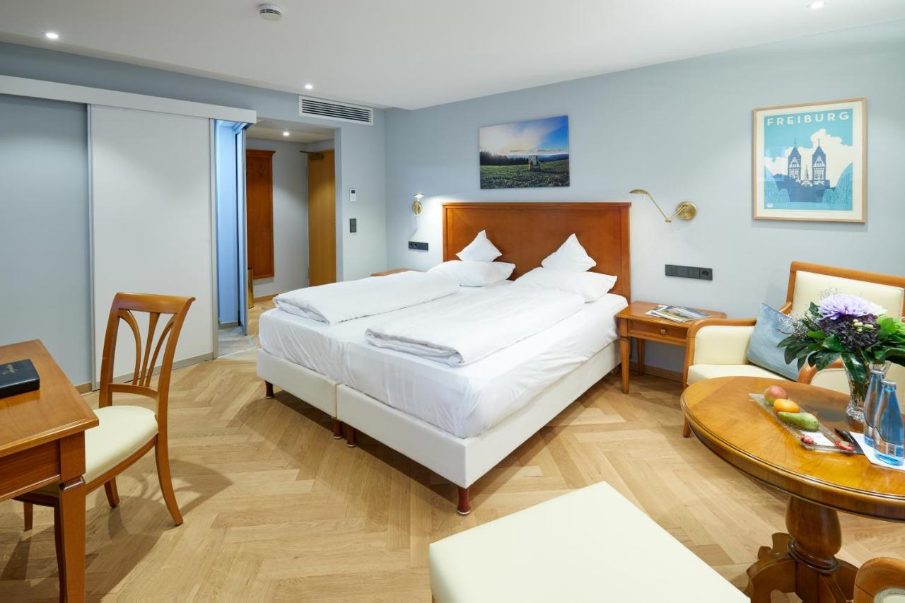 הינטרצארטן Erfurths Bergfried Ferien & Wellnesshotel מראה חיצוני תמונה