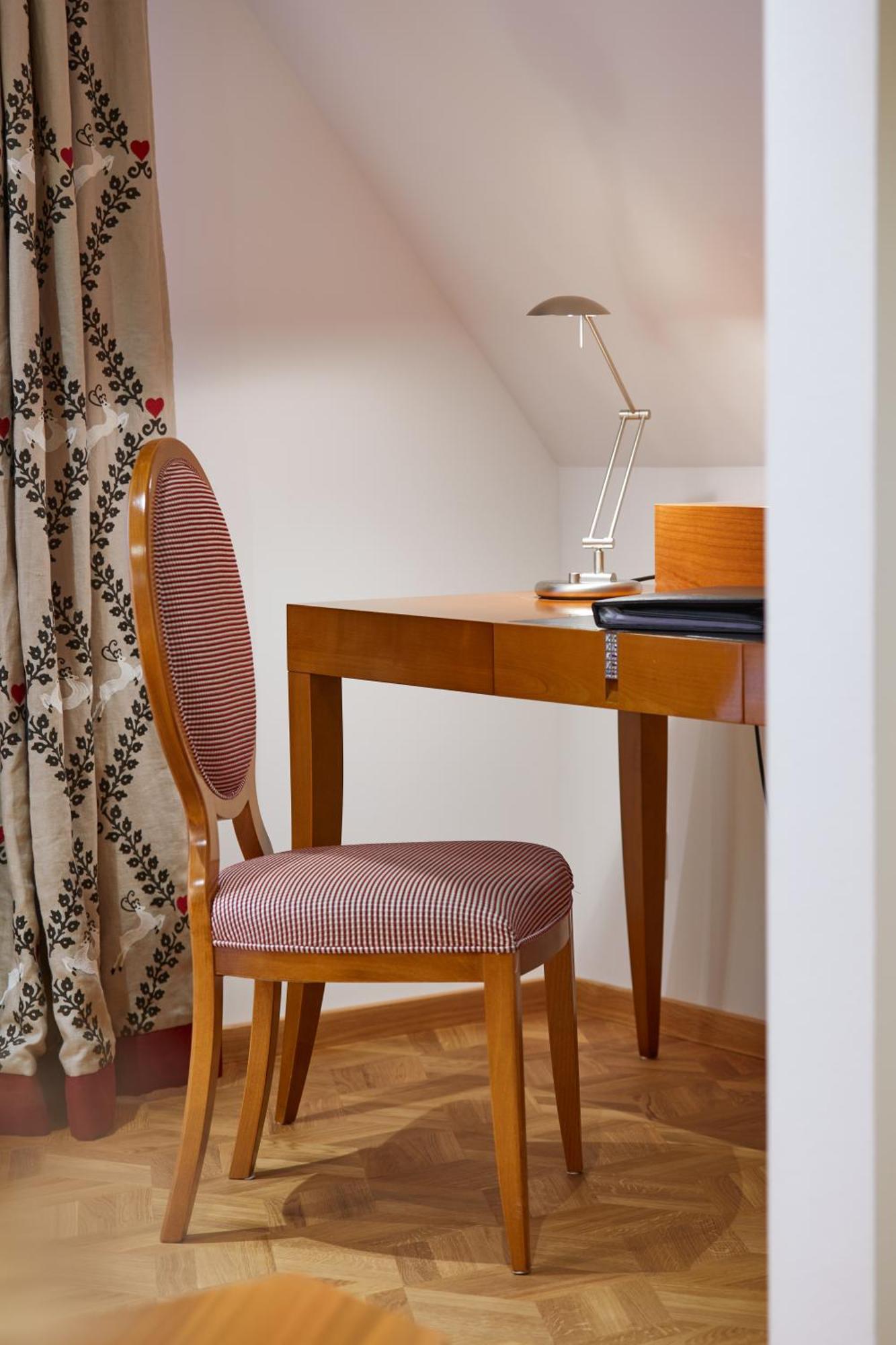 הינטרצארטן Erfurths Bergfried Ferien & Wellnesshotel מראה חיצוני תמונה