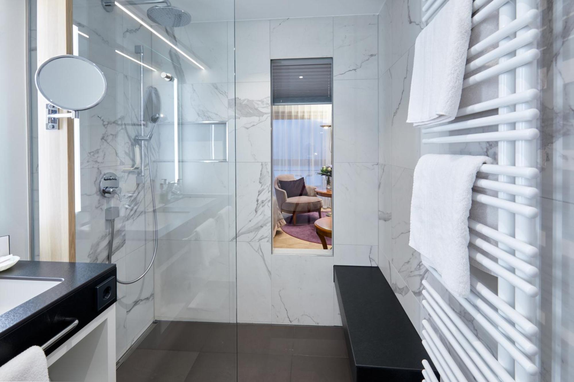 הינטרצארטן Erfurths Bergfried Ferien & Wellnesshotel מראה חיצוני תמונה